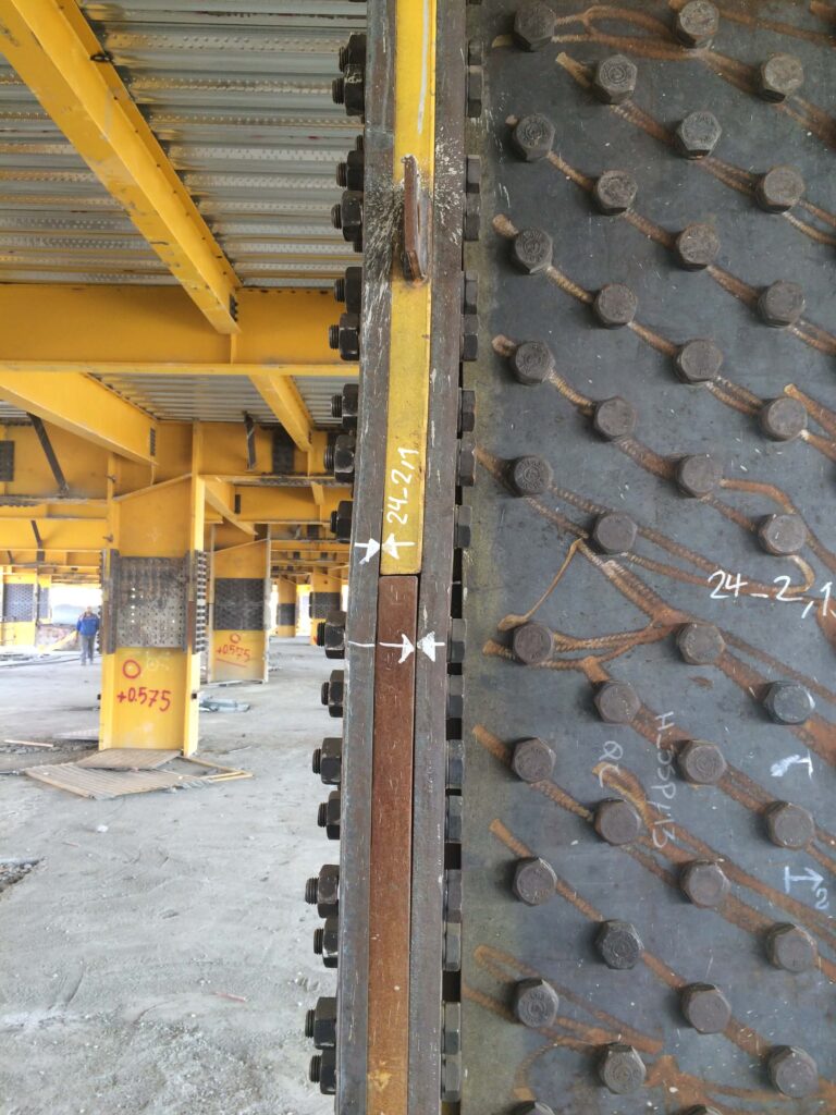 بازرسی سازه های فلزی با اتصالات پیچ و مهره ای جوش گستر توس